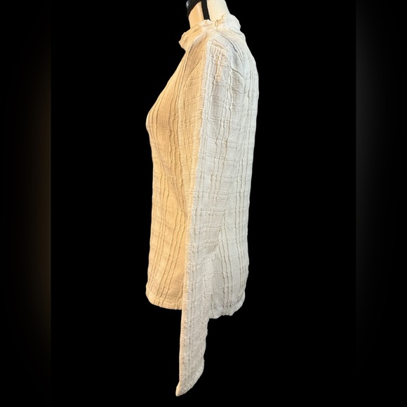 Max Studio Ivory Textured Long Sleeve Top - Picture 6 of 7